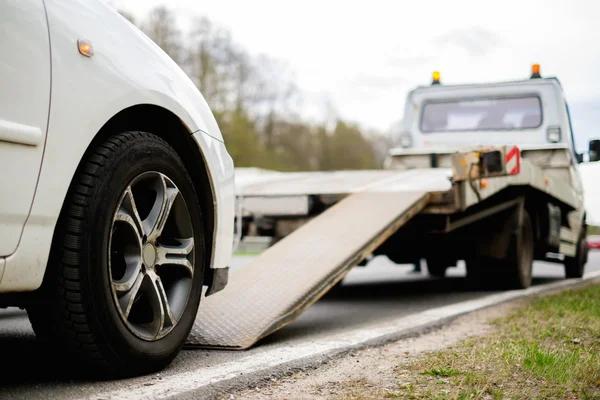 Long-Distance Towing: How to Choose the Right Provider