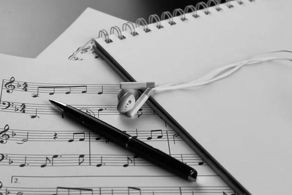Practical Exercises for Exploring Various Vocal Registers