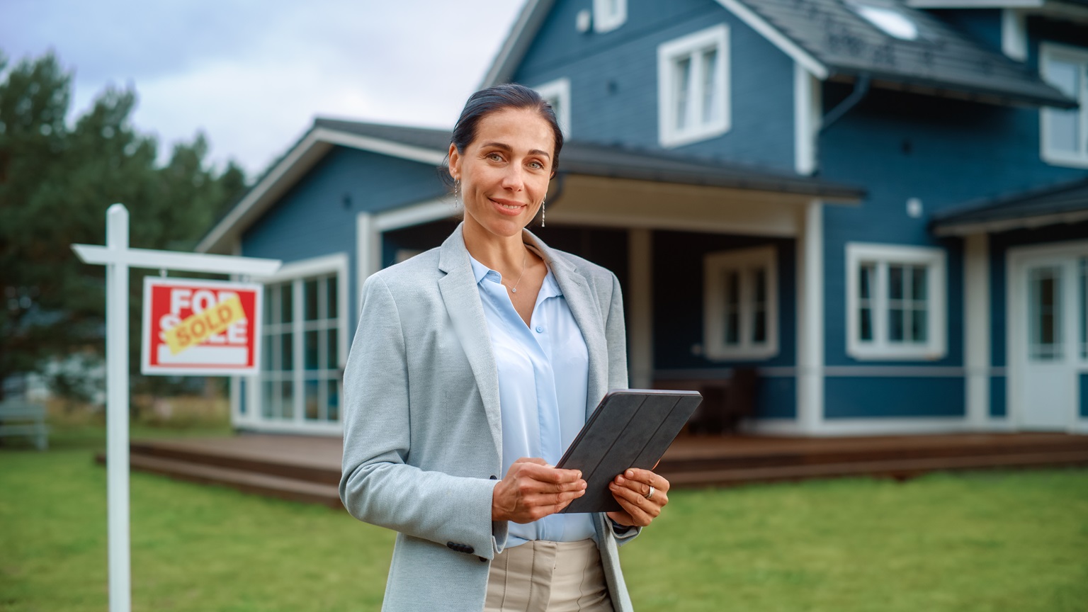 Building Dreams: Real Estate Agencies and the Path to Homeownership
