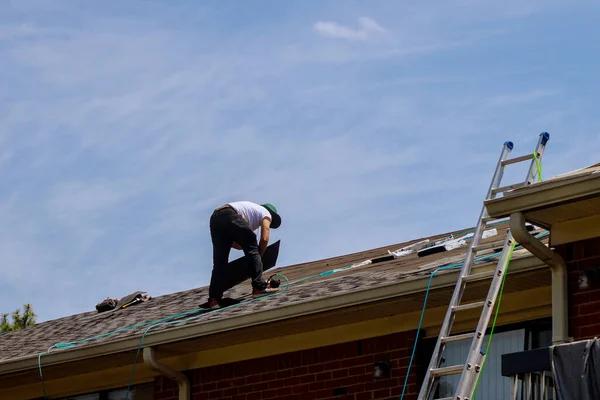 How to Find Reliable Roof Replacement Contractors in Greenville